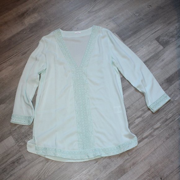 Tavik Blouse - Picture 1 of 6